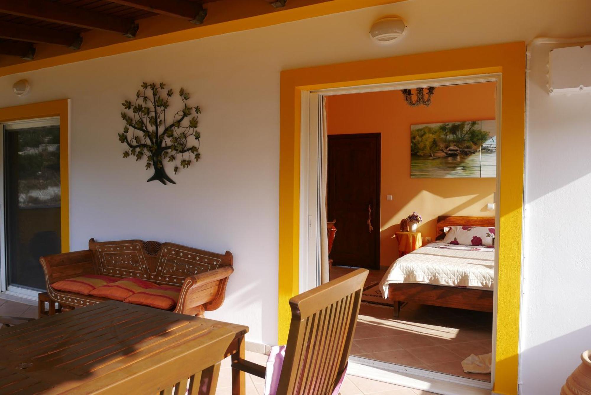 Casa Di Luce Bed & Breakfast Agia Marina  ภายนอก รูปภาพ